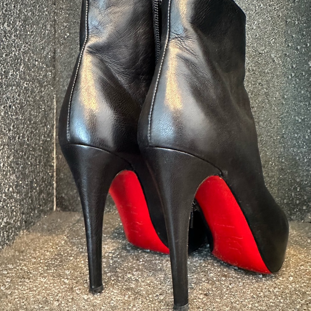 Christian Louboutin Black Leather Mamanouk Heeled Boots 37.5